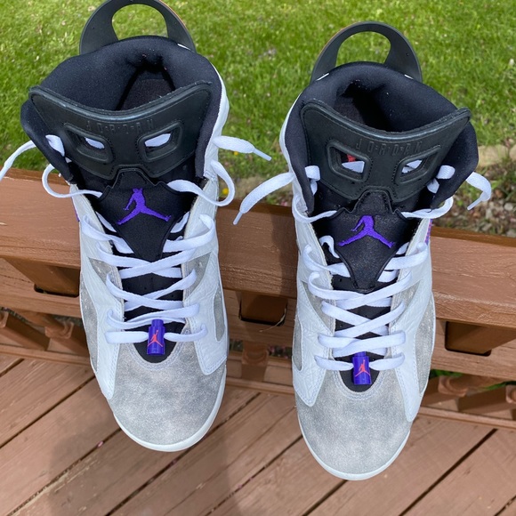 Air Jordan 6 Retro - Picture 3 of 10